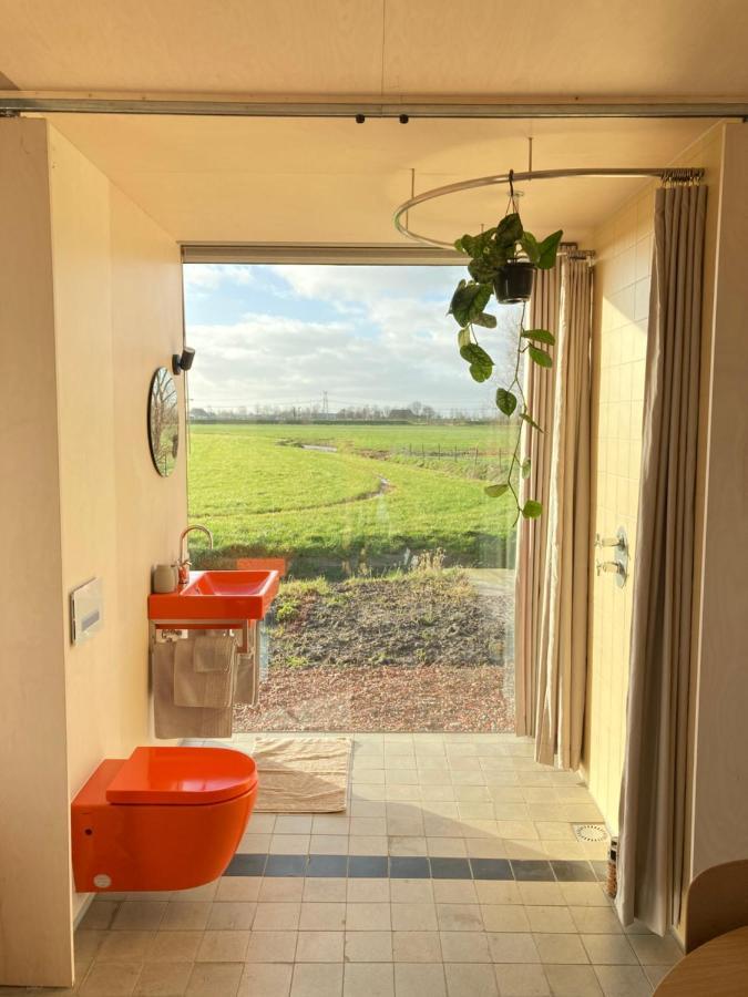Tiny House Van Hoogspanning Naar Ontspanning Wirdum Kültér fotó